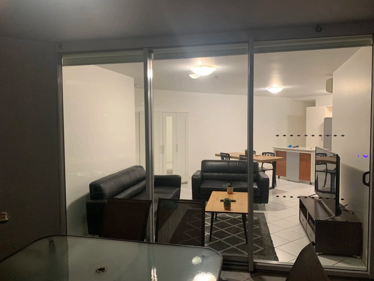 Brisbane apartment bond clean complete — bathrooms and floors inspection-ready for end of lease